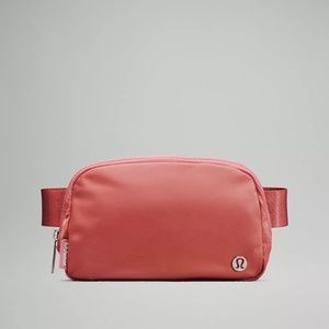 BNWT Lululemon Everywhere Belt Bag Brier Rose